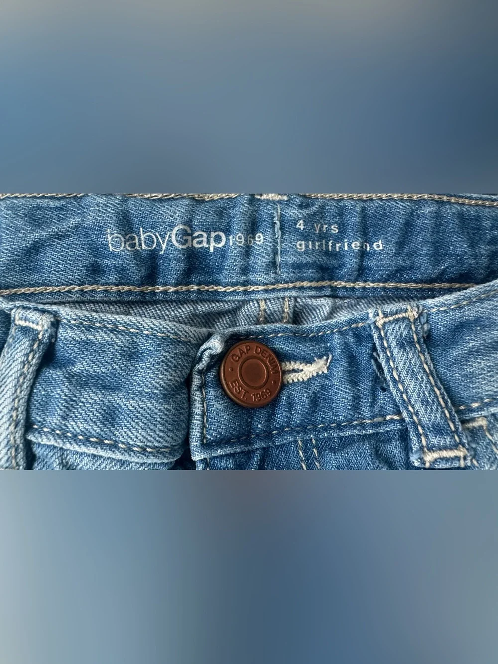GAP girl’s distressed